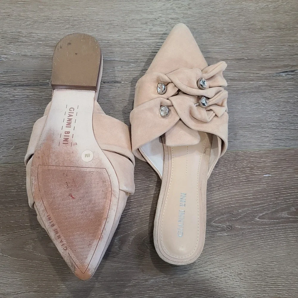 Gianni Bini Women's‎ Leather Slip On Tan Flats Diamonds Mules w/Pearls Size 8M - Picture 7 of 8